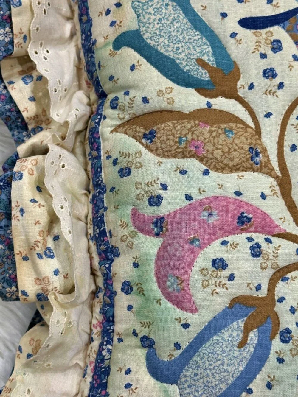 VTG Grannycore Handmade Quilted Tulip Pillows Ruffled Country Cottagecore Farm
